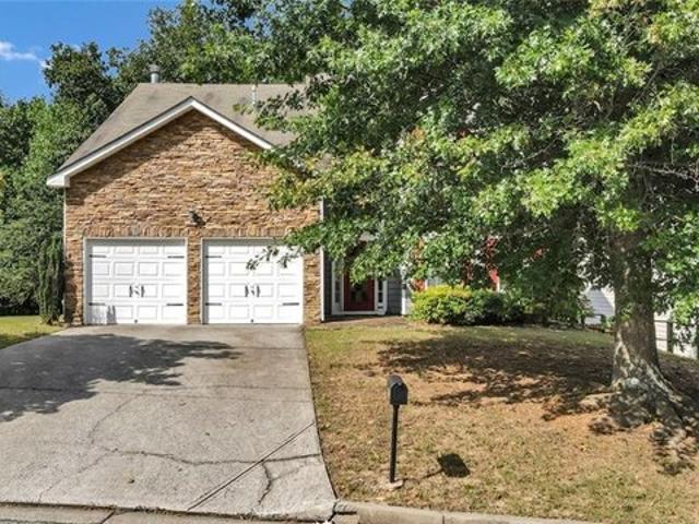 House for sale in Suwanee, Georgia
