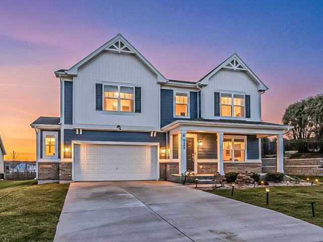 House for sale in Mchenry, Illinois