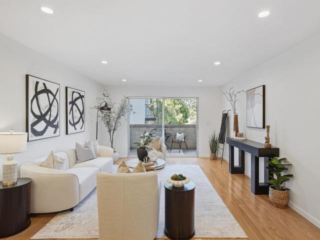 Condo for sale in Gold Coast, Alameda