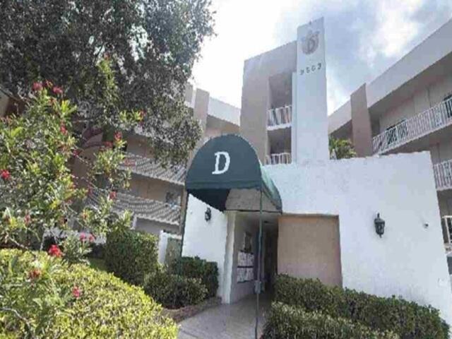 Condo for sale in Tamarac, Florida