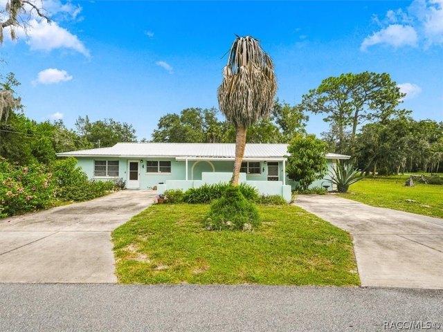 House for sale in Crystal River, Florida