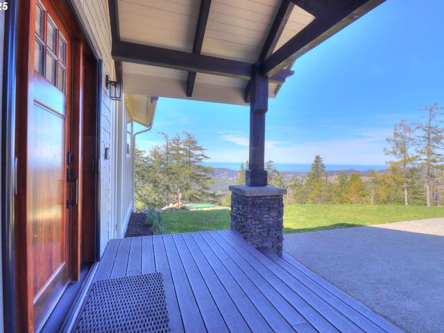 House for sale in Gold Beach