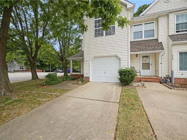 Townhouse for sale in Inlet Point, Hampton