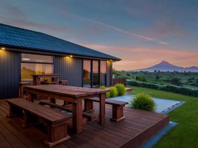 House for sale in Lepperton, Taranaki