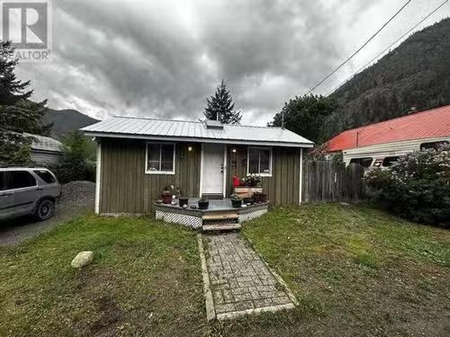 House for sale in Hedley, British Columbia