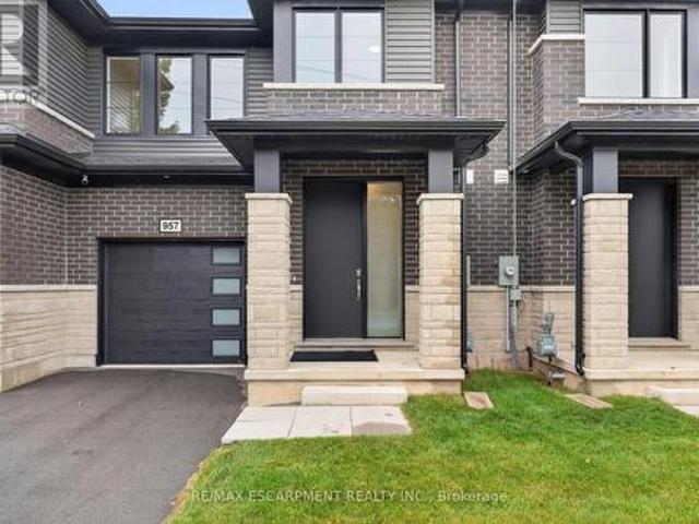 House for sale in Fonthill, Pelham