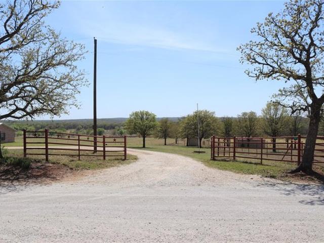 Farm for sale in Bowie, Texas