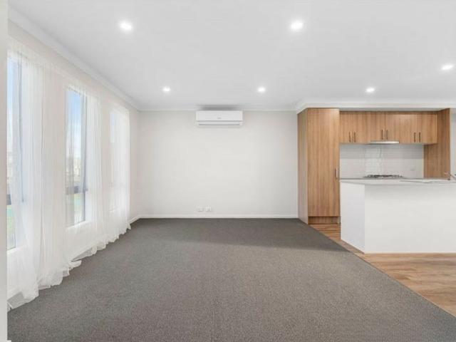 House for rent in Elements, Melbourne