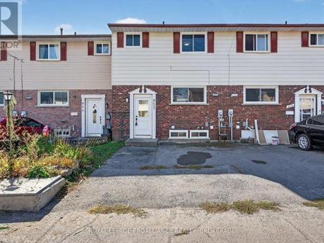 Townhouse for sale in Kingston, Ontario
