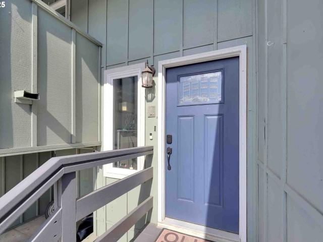 Condo for sale in Springfield
