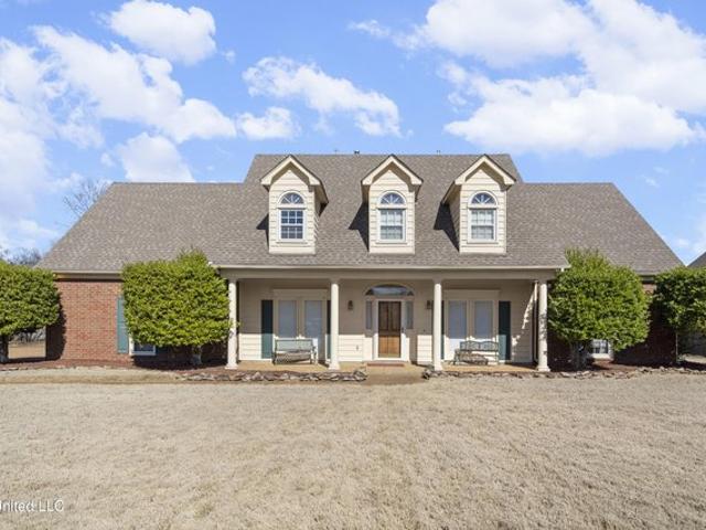 House for sale in Nesbit, Mississippi