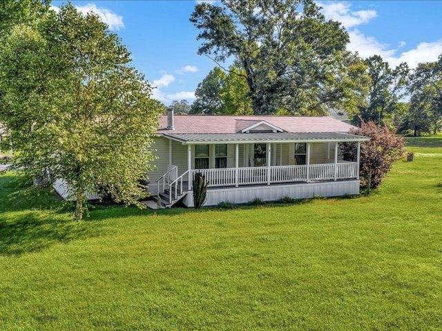 Farm for sale in Apple Springs, Texas