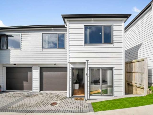 Townhouse for sale in Howick, Oroua County