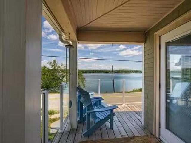 House for sale in Mahone Bay, Nova Scotia