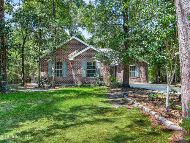 House for sale in Diamondhead, Hancock County