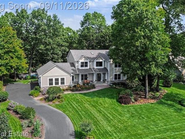 House for sale in Whispering Pines, Hamburg Township