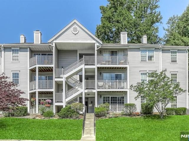 Condo for sale in Mahwah, New Jersey