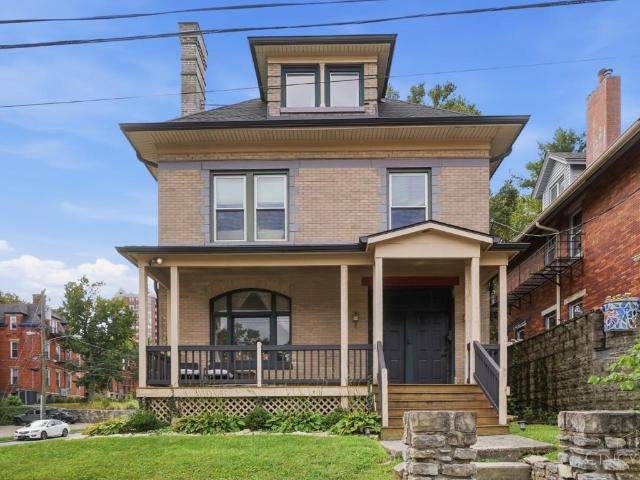 House for sale in Walnut Hills, Roselawn