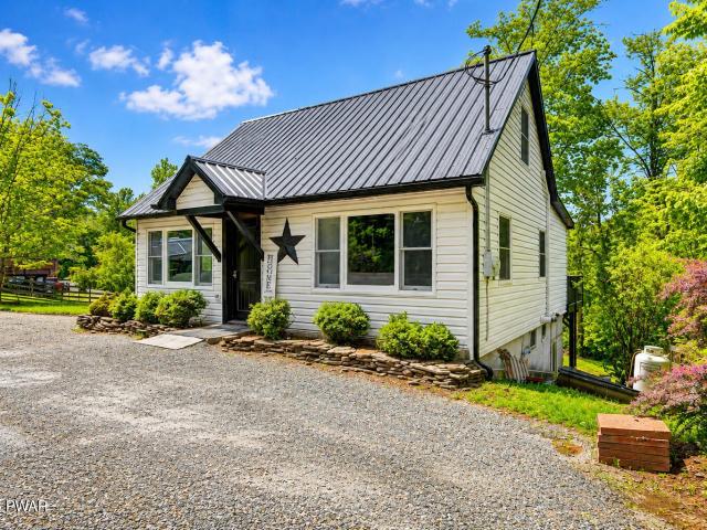 House for sale in Greentown, Pennsylvania