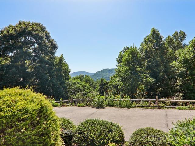 House for sale in Hendersonville, North Carolina