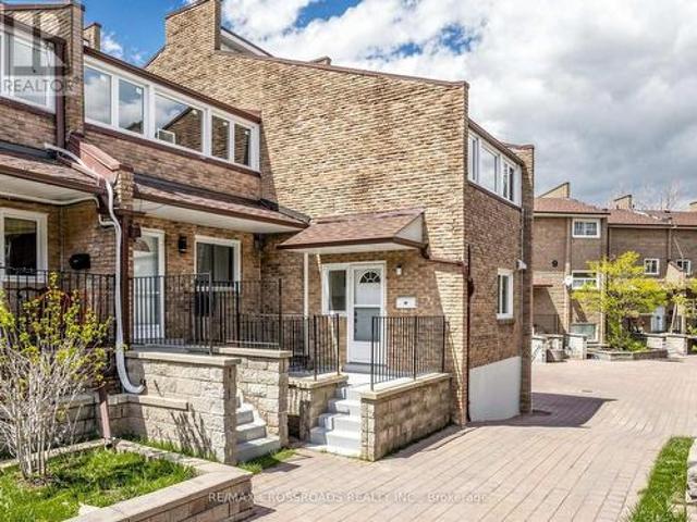 Townhouse for sale in Woburn, Ontario
