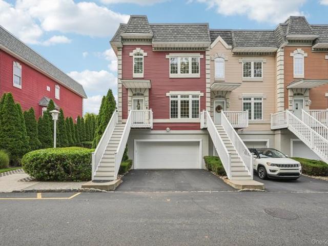 Condo for sale in Rockland, New York