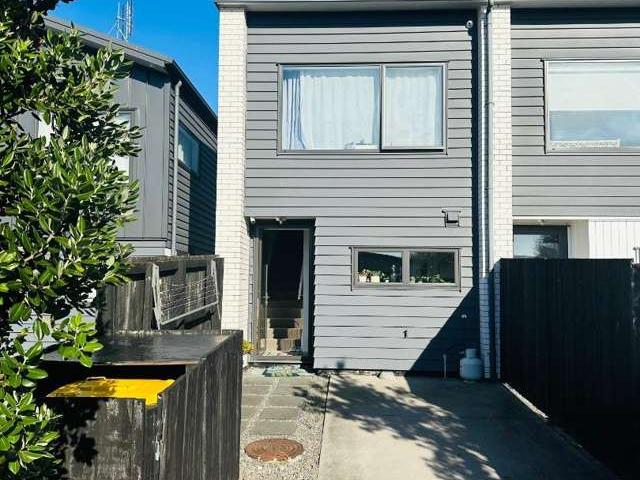Townhouse for rent in Papakura