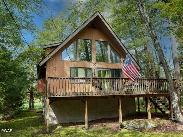 House for sale in Lake Ariel, Pennsylvania