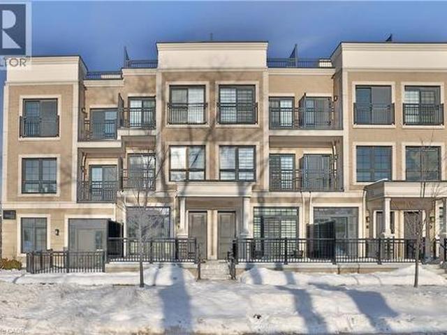 Townhouse for sale in Oakville, Ontario