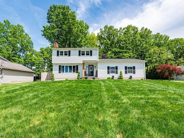 House for sale in Canfield, Ohio