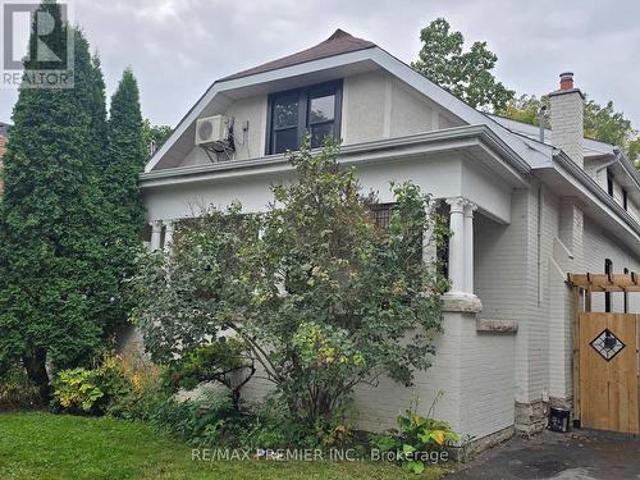 Property for sale in Eagle Place, Brantford