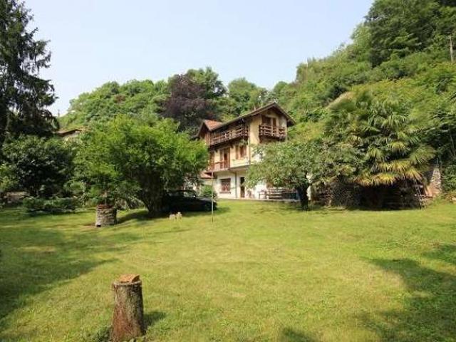 Villa Indipendente in vendita a Santa Marta, Como