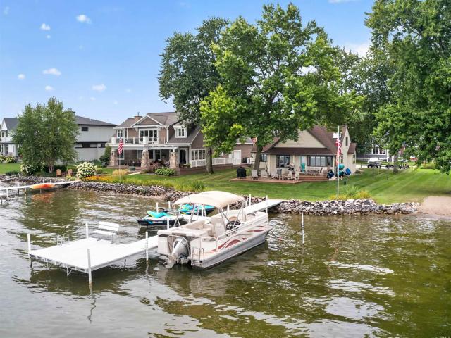 House for sale in Leesburg, Indiana