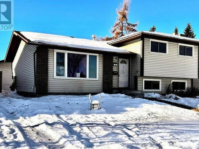 House for sale in Wedgewood, Alberta