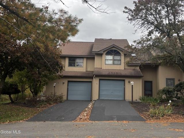 Townhouse for sale in City of Watervliet, Albany County