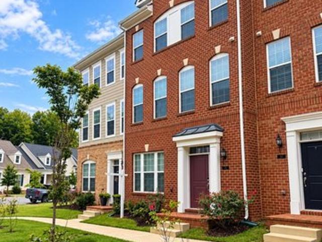 Townhouse for sale in La Plata, Charles County