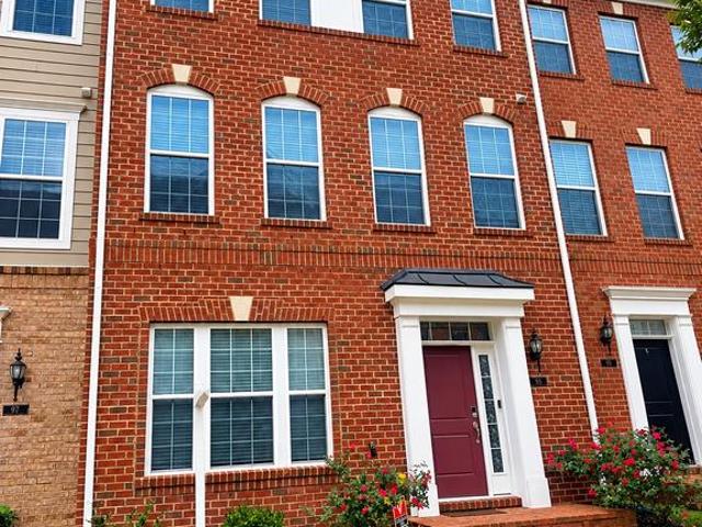 Townhouse for sale in La Plata, Charles County