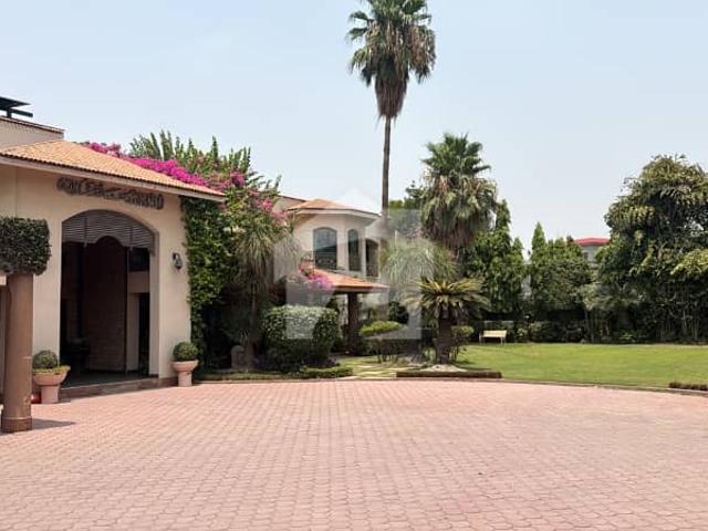 House for sale in Gujrat, Islamabad Capital Territory