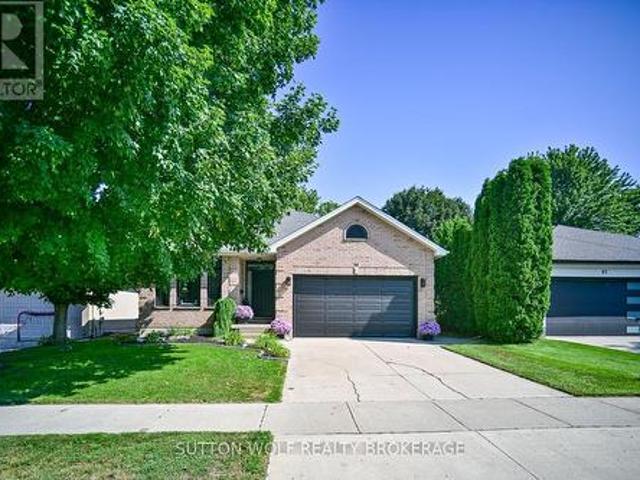 House for sale in Strathroy-caradoc, Ontario
