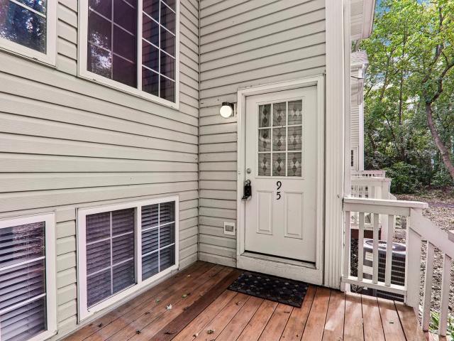 Townhouse for sale in Round Lake, Illinois