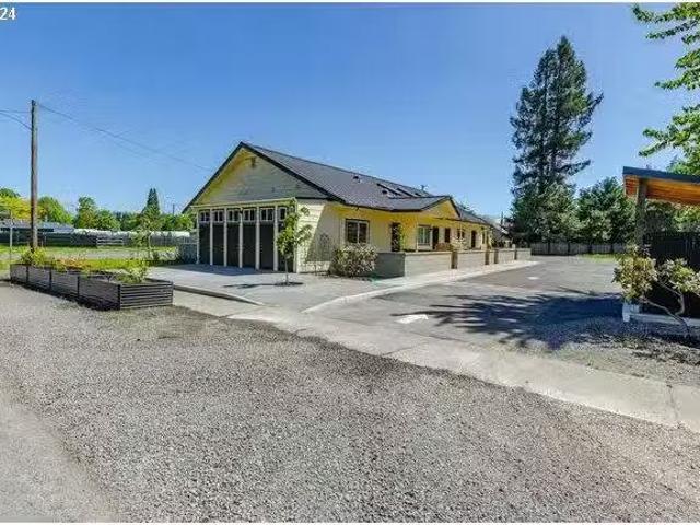 House for sale in Eugene