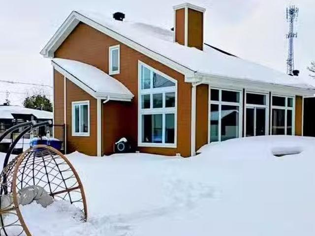 House for sale in Les Jardins-de-napierville, Quebec