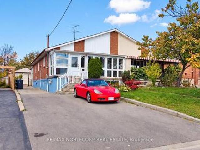 House for sale in Humber River—Black Creek, Toronto