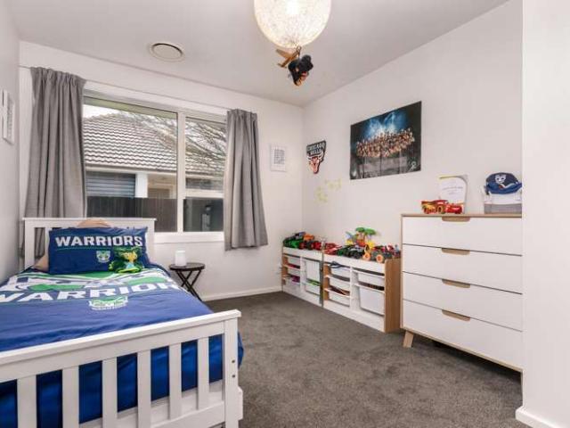 House for sale in Chaslands, Canterbury