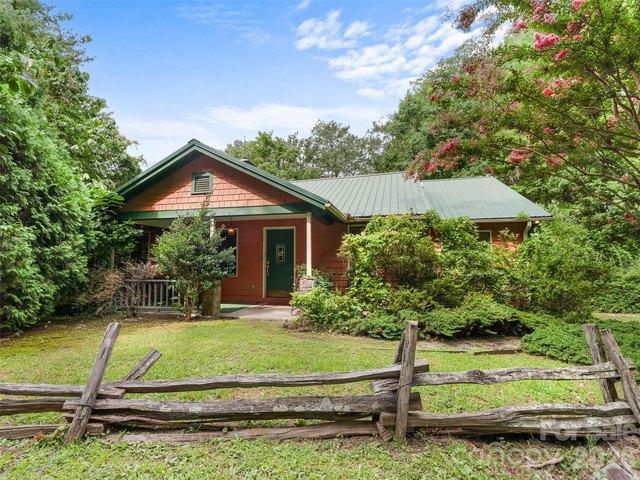 House for sale in Saluda, North Carolina