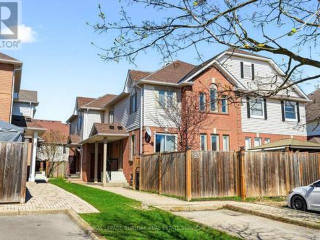 House for sale in Ancaster, Ontario