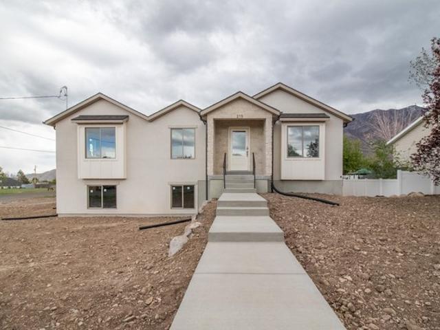 House for sale in Santaquin, Utah