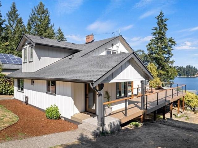 House for sale in Lakewood, Pierce County