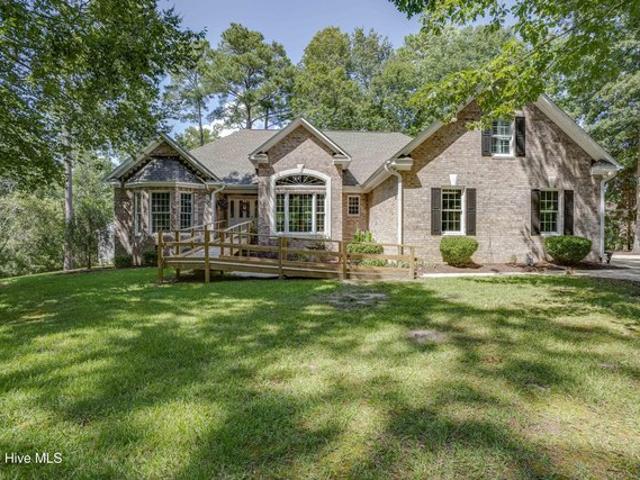 House for sale in Chocowinity, North Carolina