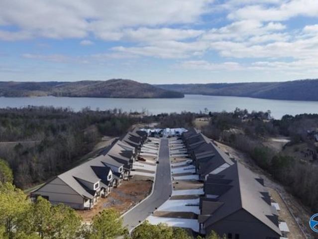 Townhouse for sale in Guntersville, Alabama